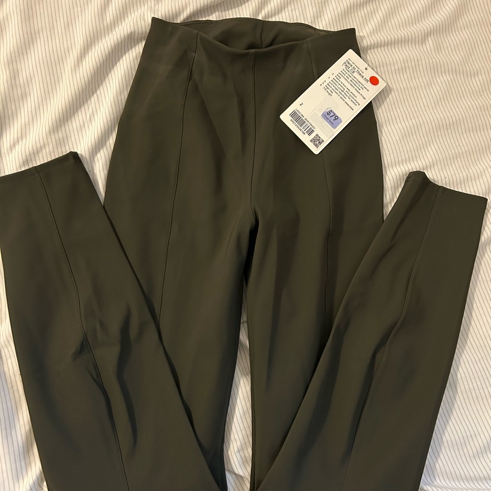 Lululemon Athletica Green Leggings High-Waisted Sleek Design